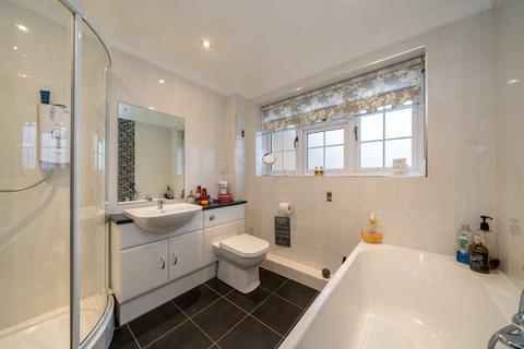 1 Manor Drive, St Albans, AL2 3DH