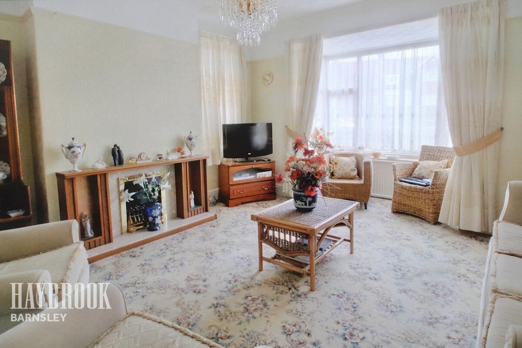 Doncaster Road, Ardsley 3 bed semidetached bungalow for sale £250,000