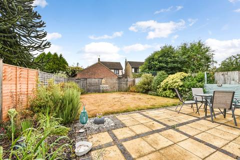 21 Chalcraft Close, Liphook, GU30 7PW