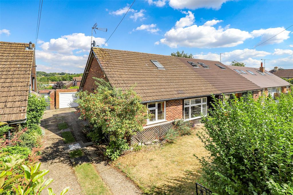 Moorland Road, Harpenden, Hertfordshire, AL5 3 bed semidetached house