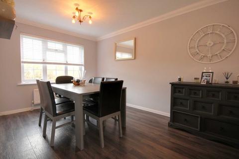 38 Glendale, Hemel Hempstead, HP1 1TG