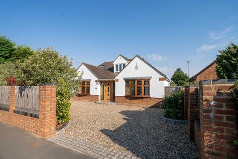 83a Adeyfield Road, Hemel Hempstead, HP2 5EB