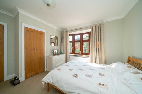 83a Adeyfield Road, Hemel Hempstead, HP2 5EB