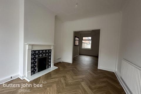 3 bedroom terraced house to rent, Ford Lane, Crewe