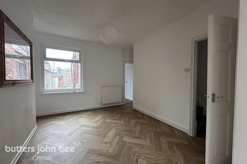 3 bedroom terraced house to rent, Ford Lane, Crewe
