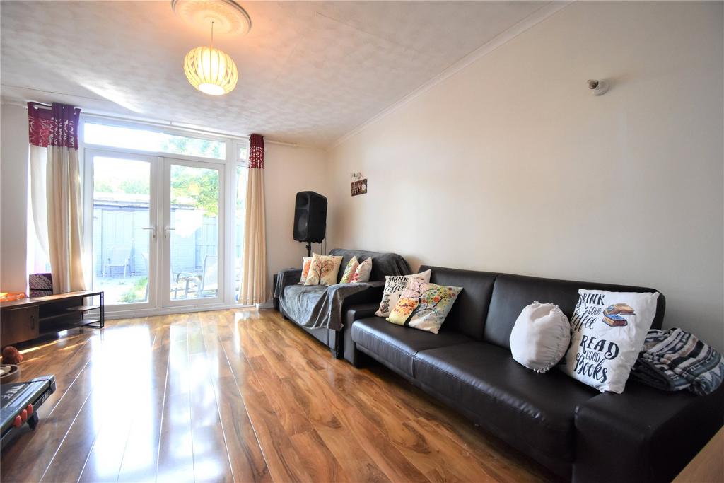 Austen Road Farnborough Hampshire Gu14 3 Bed End Of Terrace House To