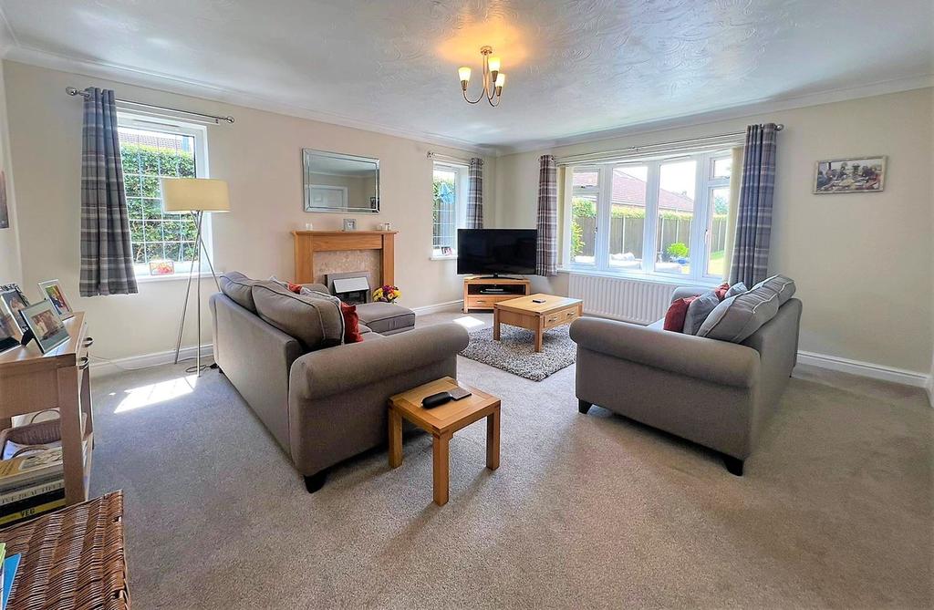 Horncastle Road, Bardney, LN3 5 bed detached bungalow £475,000