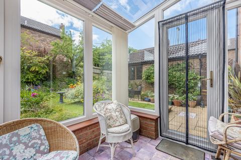 1 Juniper Close, Winchester, SO22 4LU