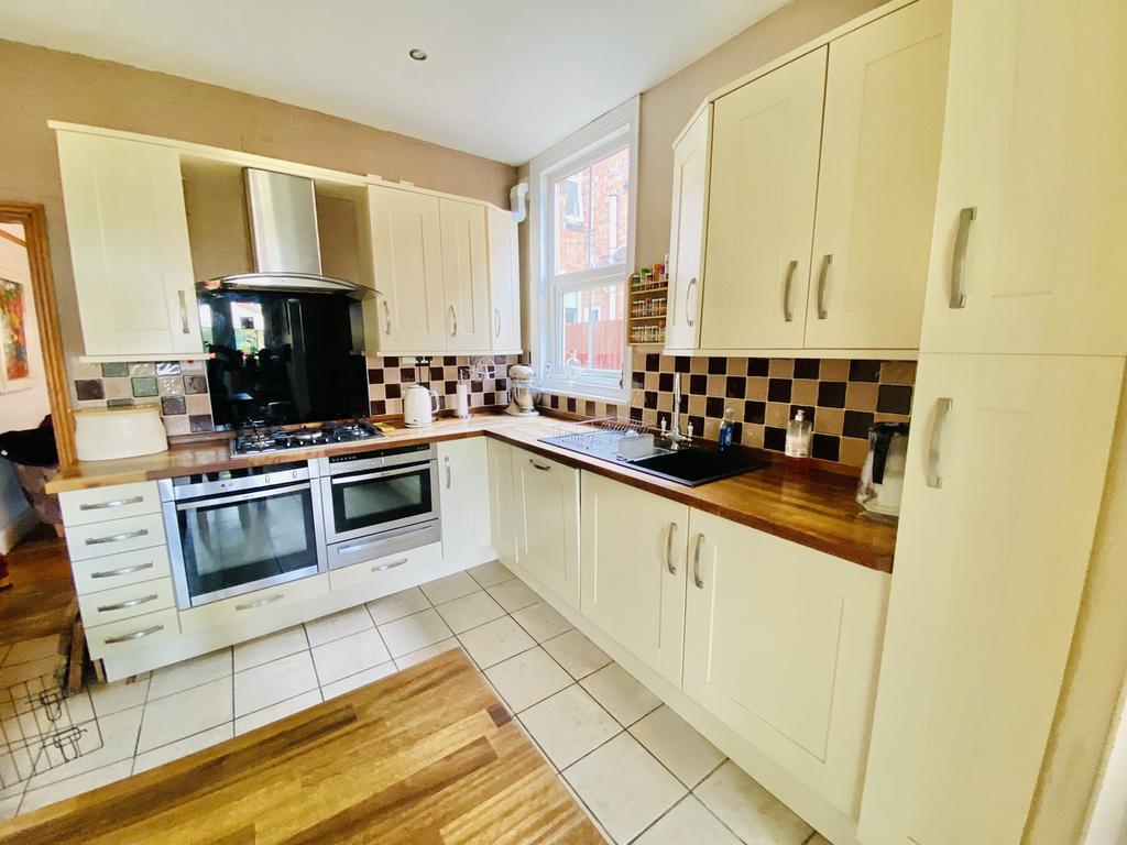 Cromwell Road, Rugby, CV22 4 bed terraced house £385,000