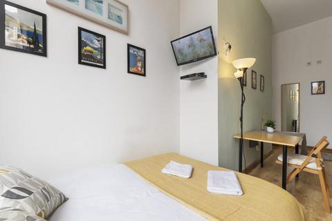 undefined, West Cromwell Road, Earls Court, London SW5