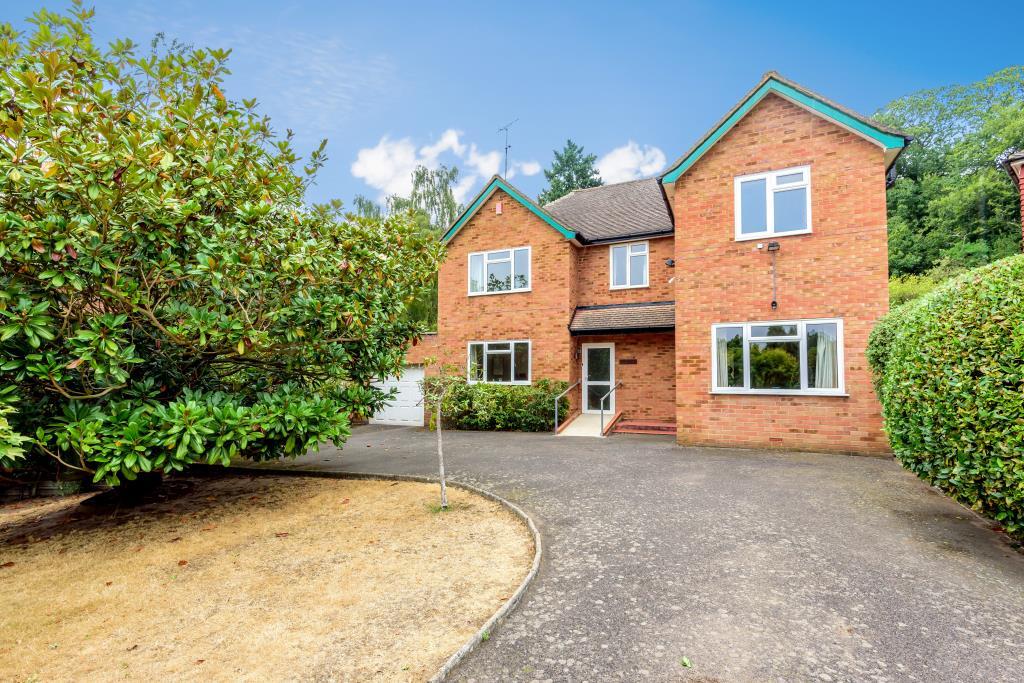 Virginia Water, Surrey, GU25 4 bed detached house for sale £1,250,000