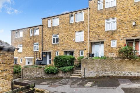 9 Cardinals Way, London, N19 3UZ