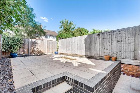 2 bedroom flat to rent, Barcombe Avenue, London