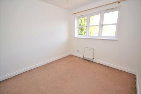 2 bedroom end of terrace house to rent, Station Approach, CM7