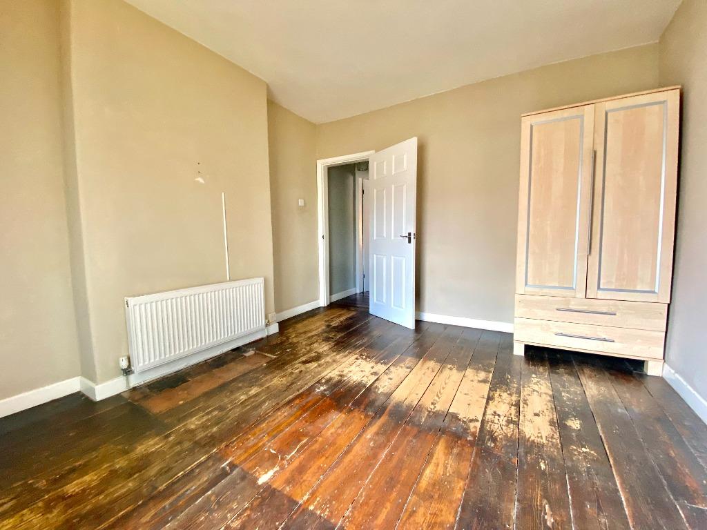 Albert Road, Tamworth, B79 2 bed terraced house £875 pcm (£202 pw)