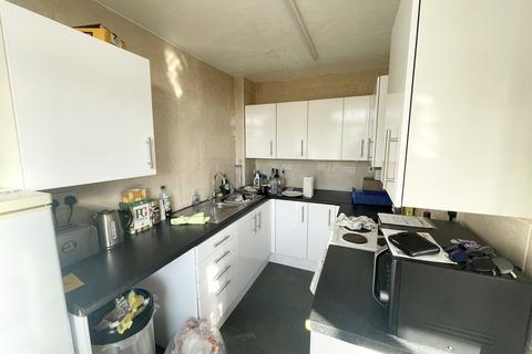2 bedroom flat to rent - Manor Way, Deeping St James, PE6