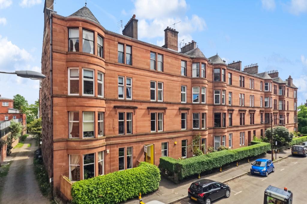 Jedburgh Gardens, Flat 3/2, North Kelvinside, Glasgow, G20 6BP 2 bed