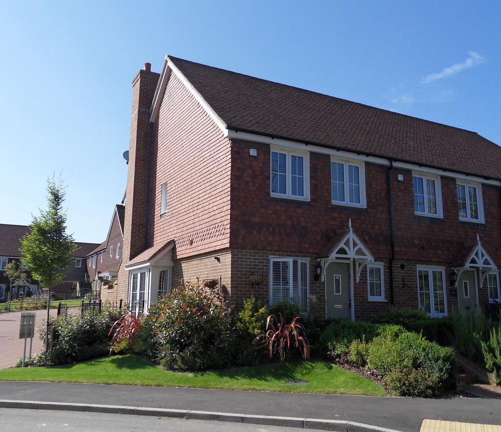 Langmore Lane, Lindfield RH16 2 bed semidetached house to rent £