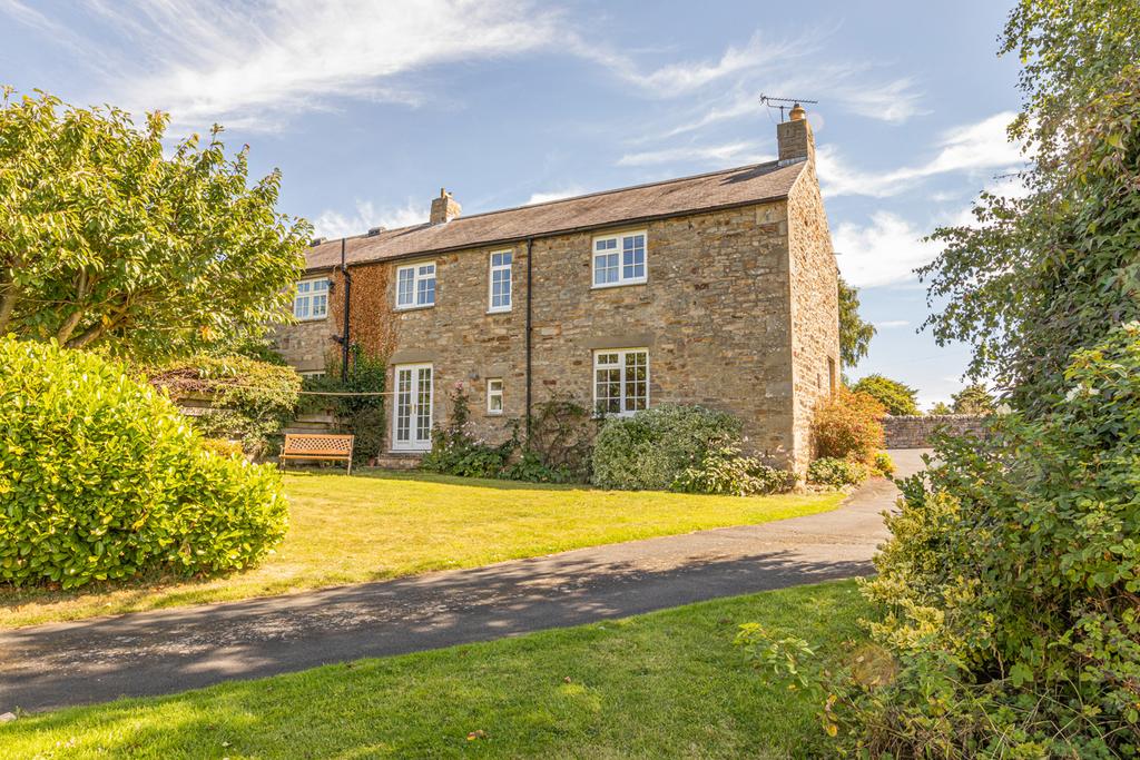 South Cottage, Low Barns, Corbridge, Northumberland NE45 2 bed cottage
