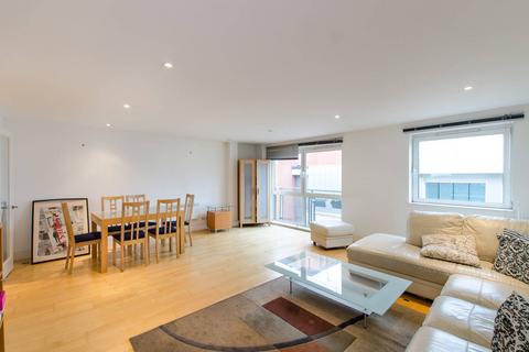 3 bedroom flat for sale, Vauxhall Bridge Road, Pimlico, London, SW1V