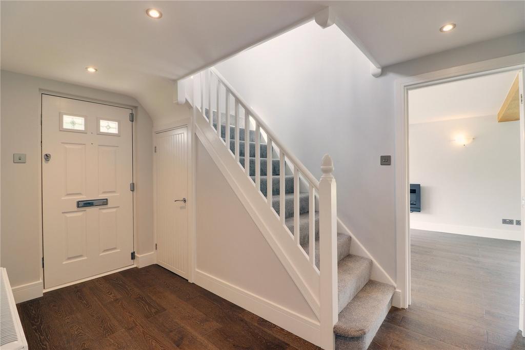 Kings Road, Headcorn, Ashford, Kent... 4 bed detached house £2,595