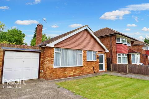 2 bedroom detached bungalow for sale - Conway Road, Hounslow