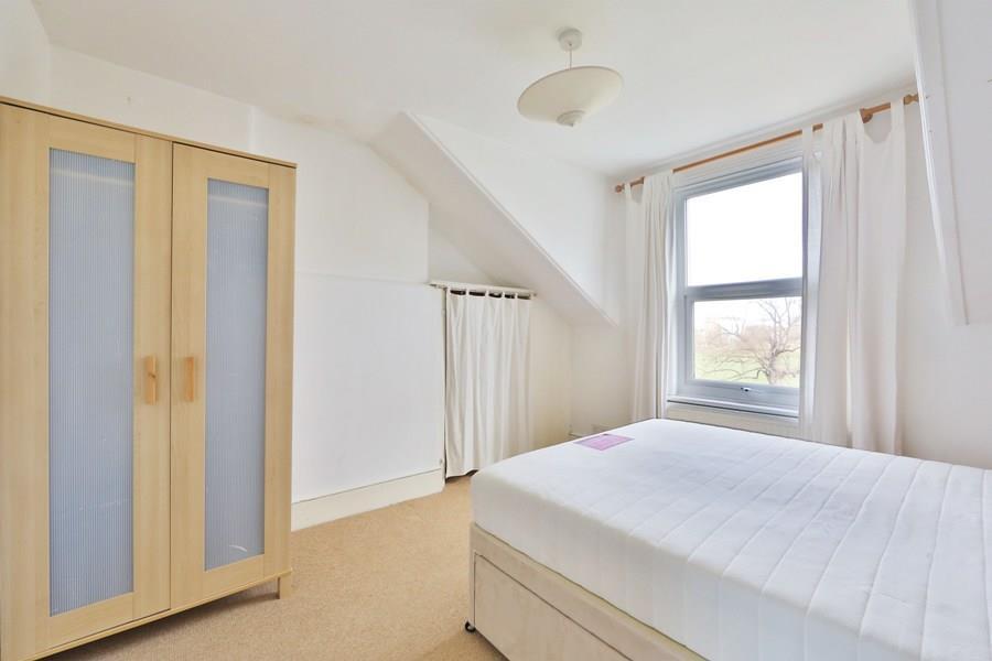 3 33 leathwaite road