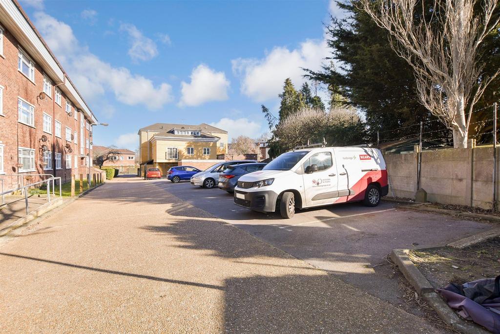 Driveway/Parking