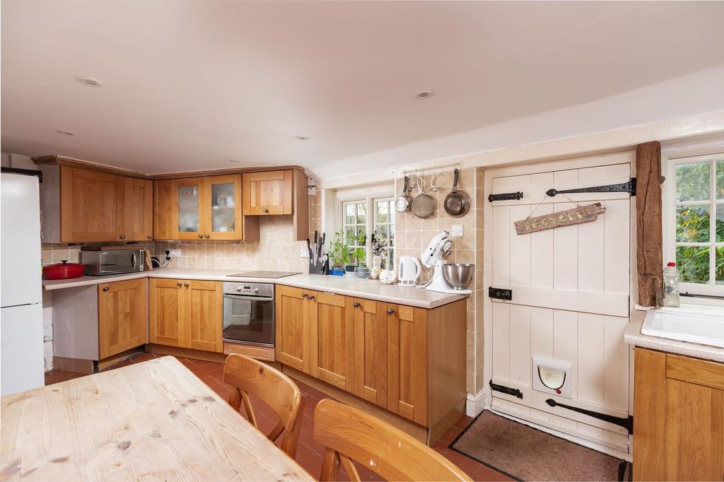 Mill Street, East Malling, ME19 3 bed end of terrace house £320,000