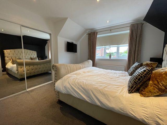 Photograph 13