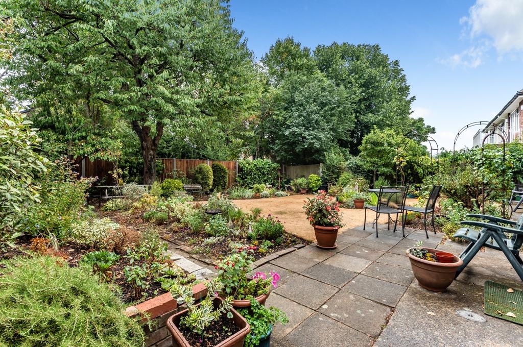 Lock Chase Blackheath SE3 3 bed detached house £1,675,000