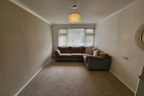 2 bedroom flat to rent, Mill Road, Dewsbury