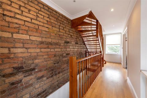 3 bedroom duplex to rent, Almington Street, London, N4