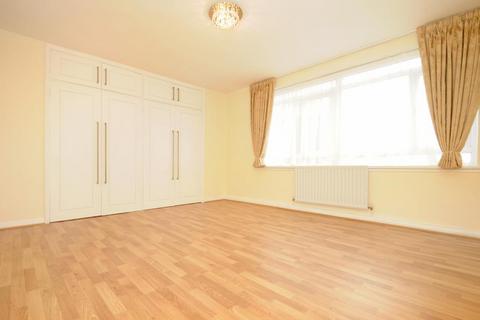 2 bedroom flat for sale, Mayflower Lodge,  Regents Park Road N3,  N3