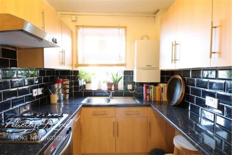 2 bedroom flat to rent, Lordship Road N16
