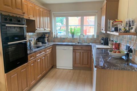 4 bedroom detached house for sale - Riverside Close, Honiton EX14