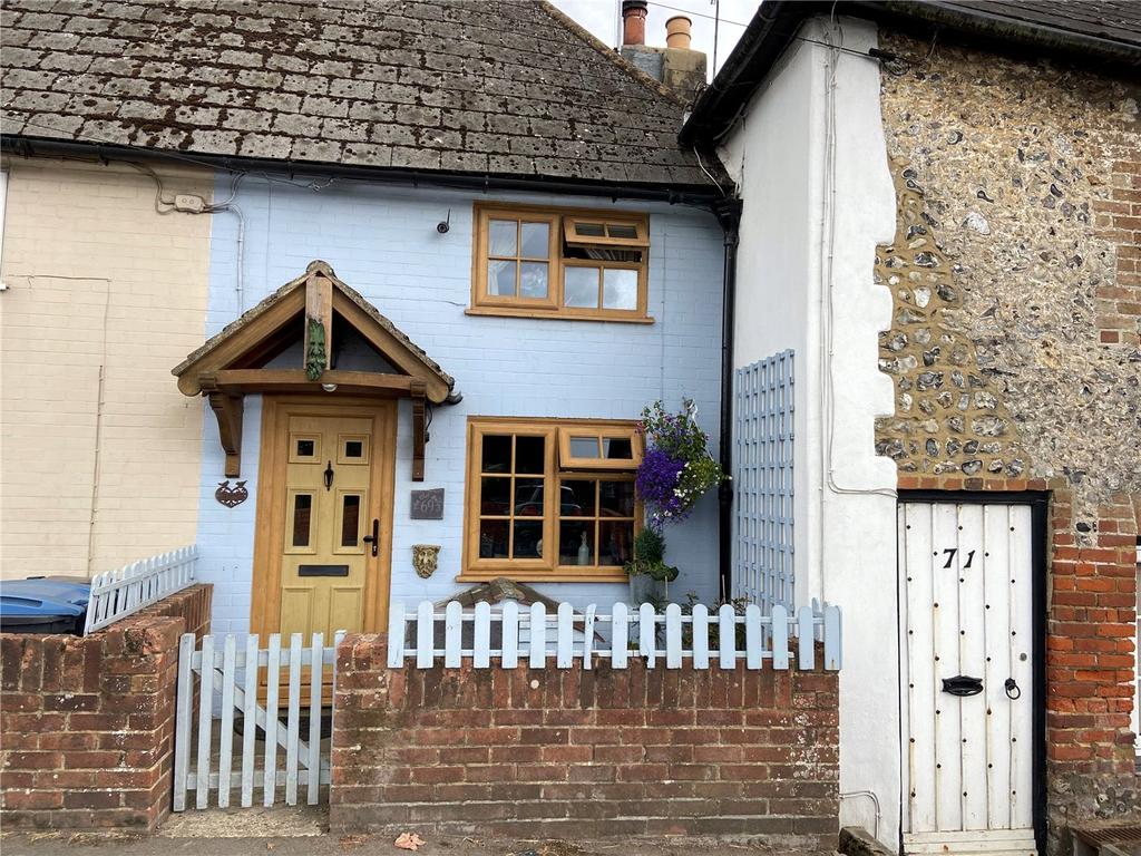 Canterbury Road, Lydden, Dover, Kent, CT15 2 bed terraced house £