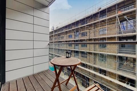 1 bedroom apartment to rent, Gowers Walk, London, E1