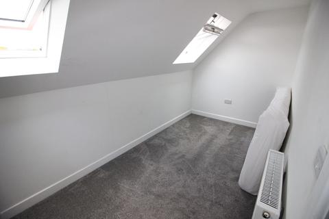 28 Mortimer Crescent, Worcester Park, KT4 7QW
