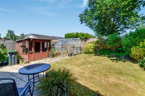 6 Arnold Road, West Moors, Ferndown, BH22 0JX