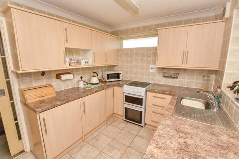 6 Arnold Road, West Moors, Ferndown, BH22 0JX
