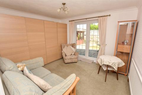 6 Arnold Road, West Moors, Ferndown, BH22 0JX
