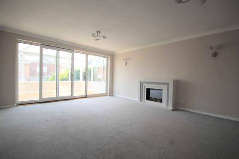 89 Foxcroft Drive, Brighouse, HD6 3PH