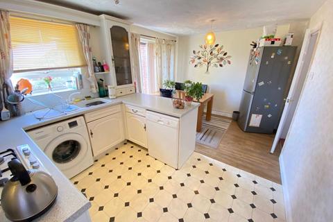 12 Campanula Close, Northampton, NN3 3QG