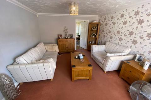 12 Campanula Close, Northampton, NN3 3QG