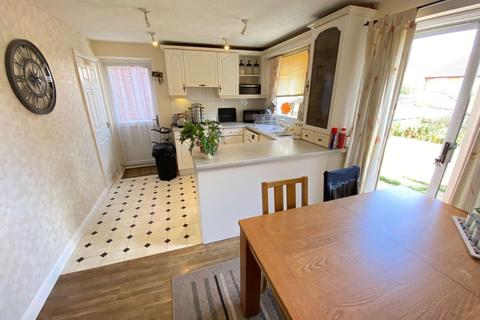 12 Campanula Close, Northampton, NN3 3QG