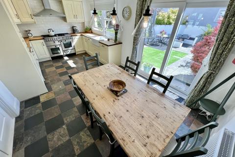 45a Main Street, Lochwinnoch, PA12 4AH