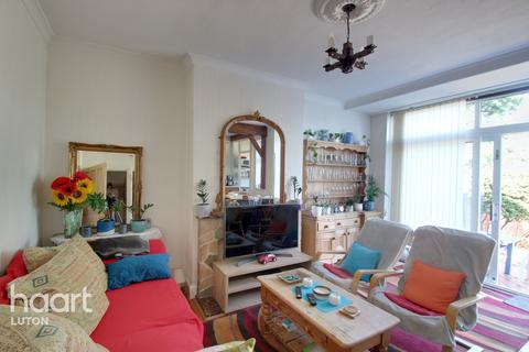 102 Blenheim Crescent, Luton, LU3 1HD