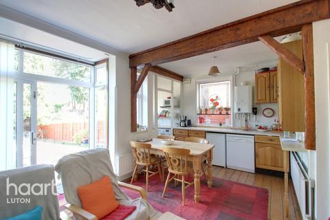 102 Blenheim Crescent, Luton, LU3 1HD