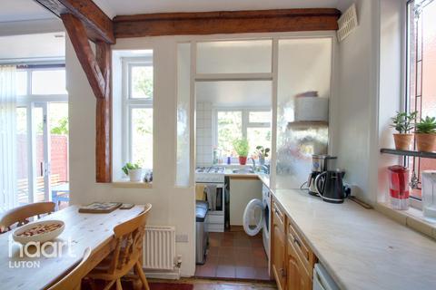 102 Blenheim Crescent, Luton, LU3 1HD